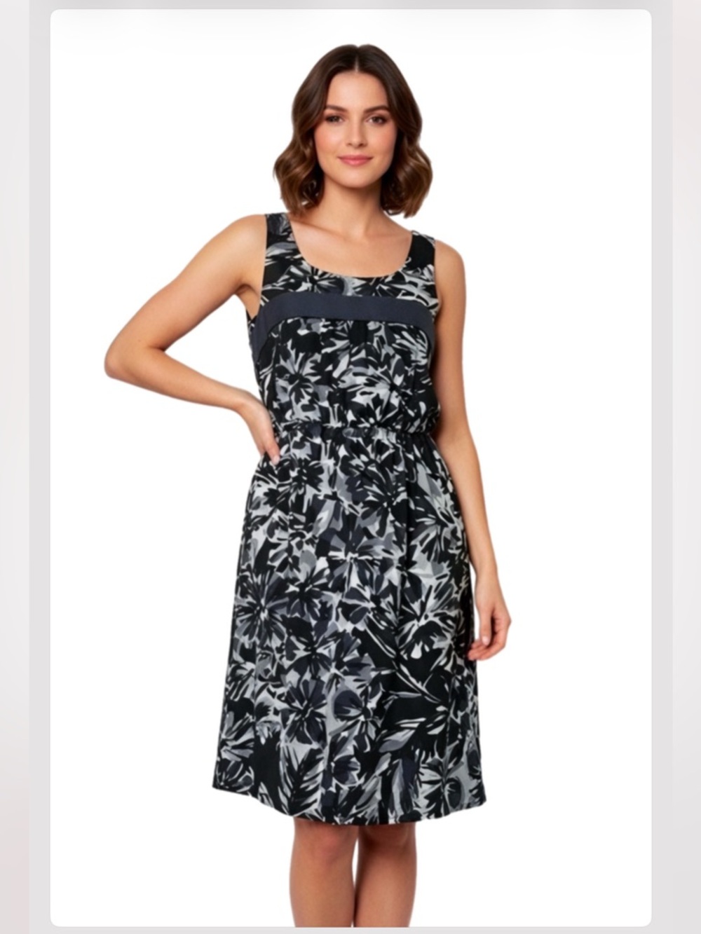 Trina Turk monochrome abstract silk/wool midi dress size 2